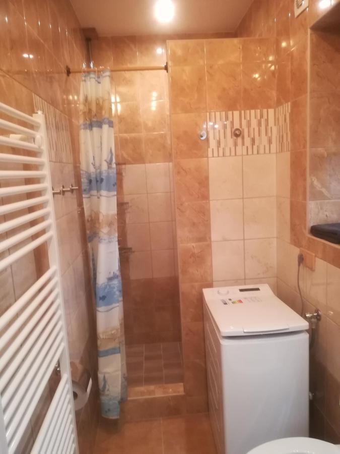 Apartmany Pod Baruncinou Skolou Česká Skalice Buitenkant foto